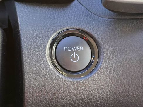 Used 2025 Toyota Camry XLE w/ Premium Plus Package image 18