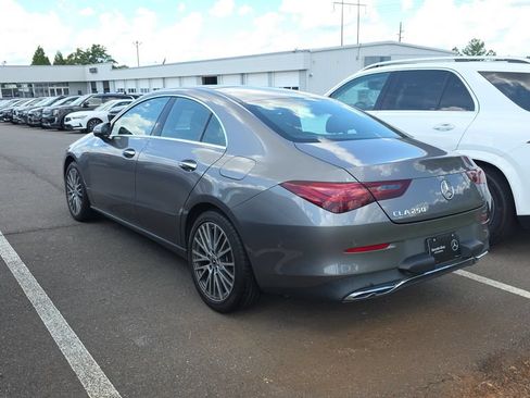 Used 2025 Mercedes-Benz CLA 250 image 4