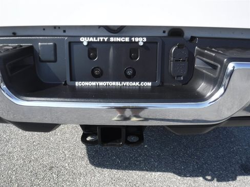 Used 2022 RAM 2500 Tradesman w/ Chrome Appearance Group AWD/4WD image 7