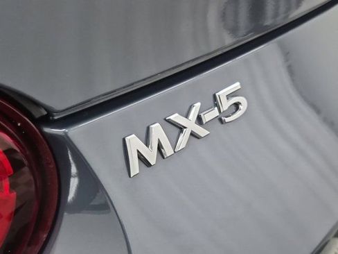 Used 2021 MAZDA MX-5 Miata RF Grand Touring image 7