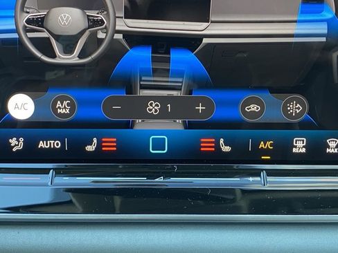 New 2026 Volkswagen Tiguan SE AWD/4WD image 29