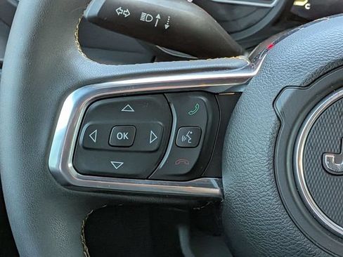 Used 2024 Jeep Wrangler Unlimited Sahara w/ Technology Group AWD/4WD image 21