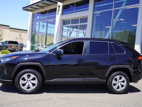 Used 2021 Toyota RAV4 LE w/ Carpet Mat Package (TMS) FWD image 3