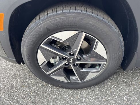 New 2025 Hyundai Tucson SEL image 9
