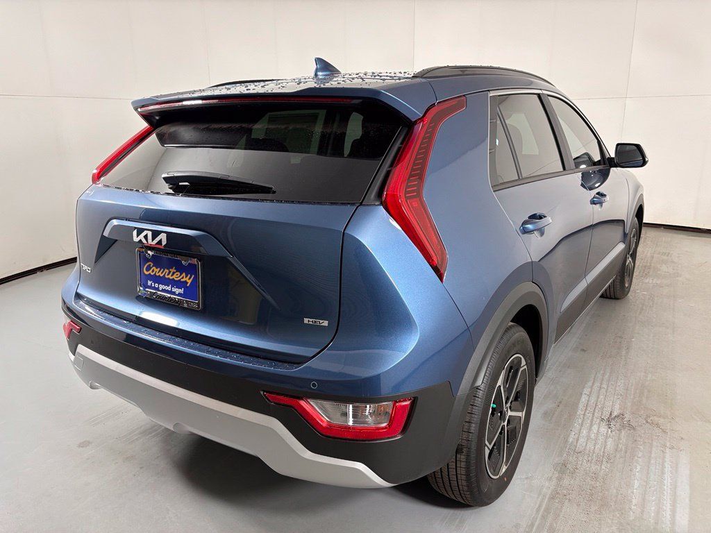 New 2026 Kia Niro EX FWD image 8