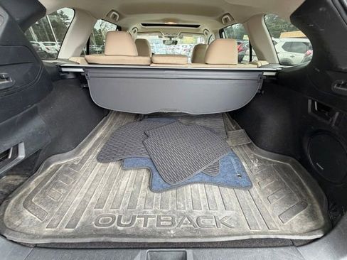 Used 2019 Subaru Outback 3.6R Limited AWD/4WD image 16
