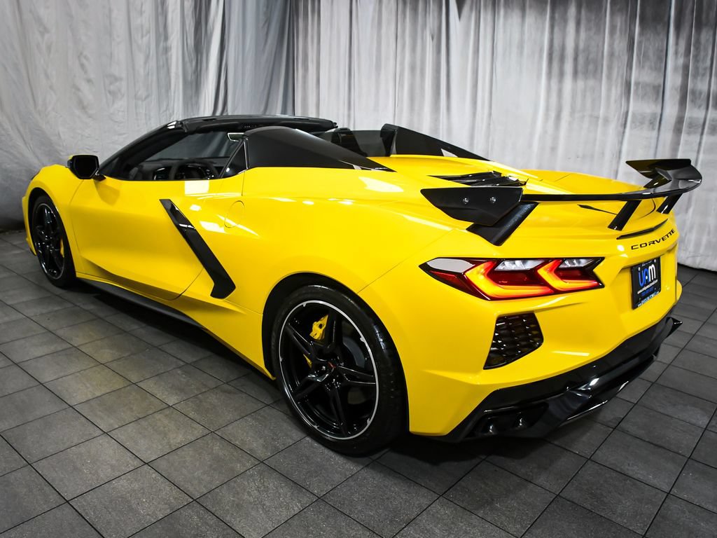 Used 2025 Chevrolet Corvette Stingray Preferred Conv w/ 2LT RWD image 4