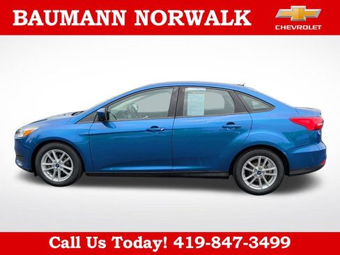 Used 2018 Ford Focus SE FWD image 4