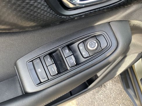 Used 2025 Subaru Outback Premium image 18