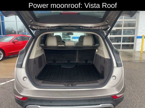 Used 2019 Lincoln MKC Reserve image 9