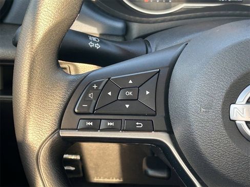 Used 2025 Nissan Versa SV w/ Trunk Package image 20