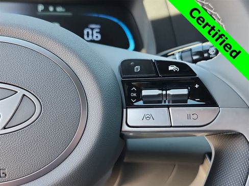 Certified 2025 Hyundai Elantra Sport image 27