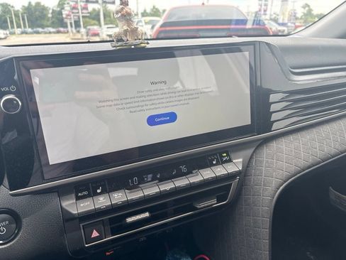Used 2025 Toyota Camry XLE FWD image 3