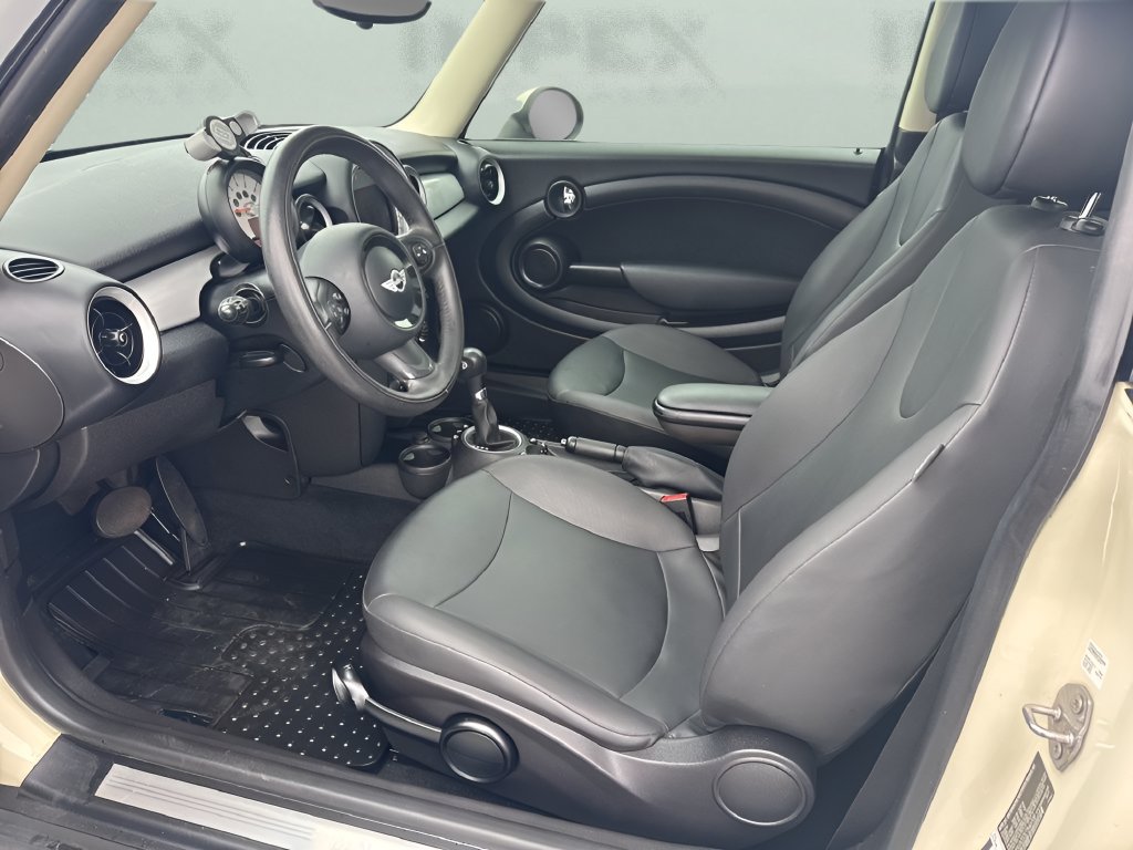Used 2012 MINI Cooper Hardtop FWD image 9