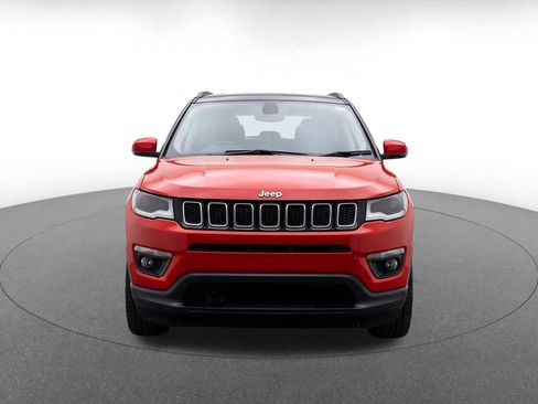 Used 2025 Jeep Compass Limited AWD/4WD image 2