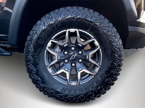 Used 2023 Chevrolet Colorado ZR2 w/ ZR2 Convenience Package III image 8