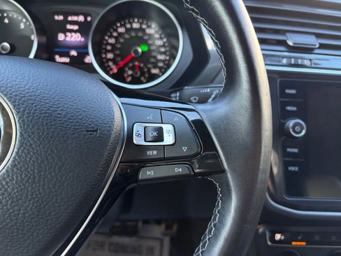 Used 2021 Volkswagen Tiguan SE R-Line w/ 3rd Row Seat Package image 28