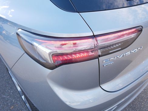 Used 2023 Buick Envision Avenir image 17