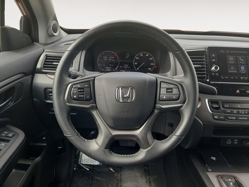 Used 2024 Honda Ridgeline Sport image 12