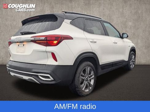 Used 2023 Kia Seltos S w/ Navigation Package image 8