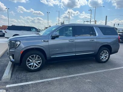 Used 2022 GMC Yukon XL SLT w/ SLT Premium Package