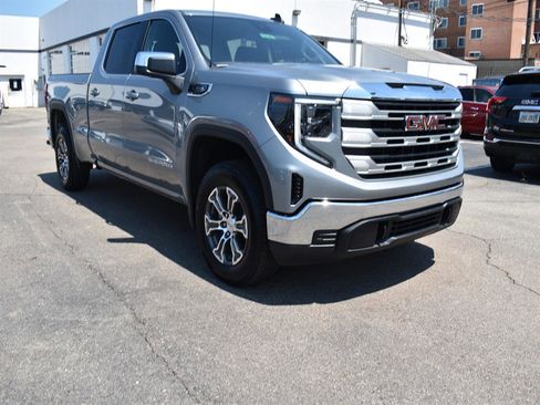 New 2025 GMC Sierra 1500 SLE image 3
