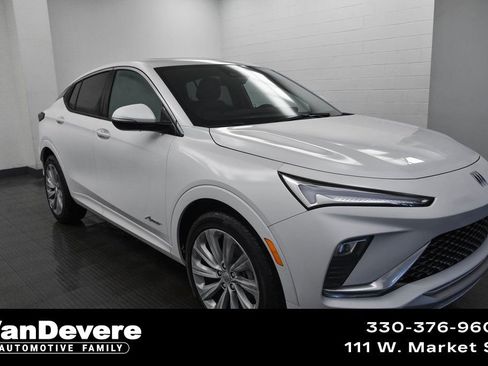 Used 2025 Buick Envista Avenir image 1