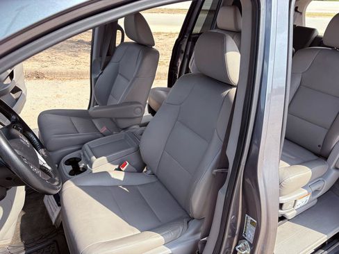 Used 2014 Honda Odyssey EX-L image 19