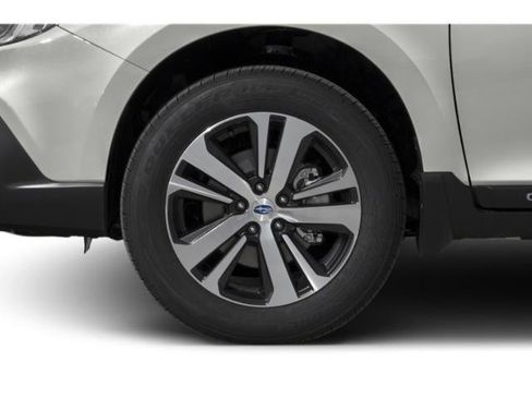 Used 2019 Subaru Outback 3.6R Limited AWD/4WD image 14
