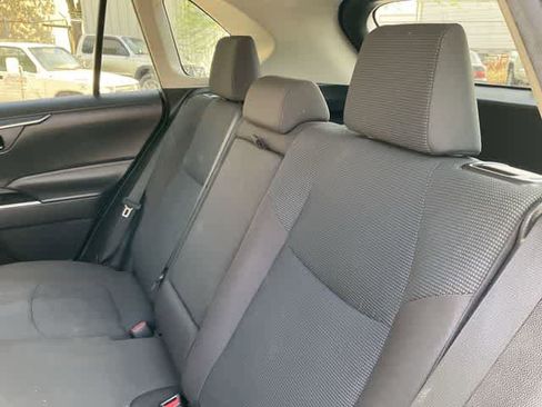 Used 2022 Toyota RAV4 LE image 16