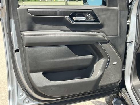 Certified 2025 GMC Yukon Elevation AWD/4WD image 31