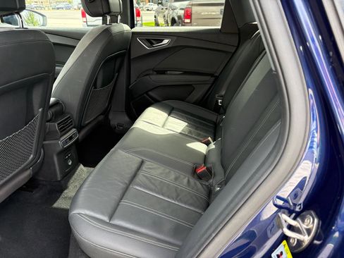 Used 2023 Audi Q4 e-tron Premium w/ Convenience Package AWD/4WD image 18