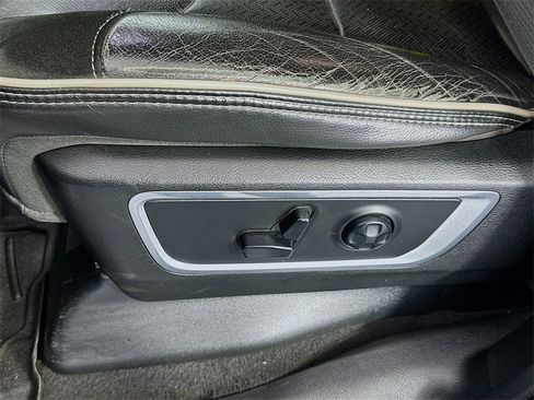 Used 2019 RAM 1500 Laramie image 18