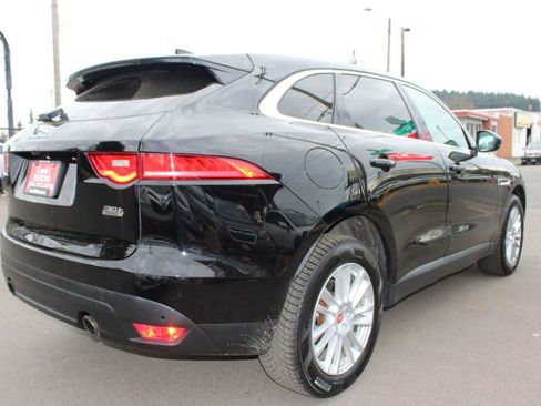 Used 2020 Jaguar F-PACE Prestige image 6