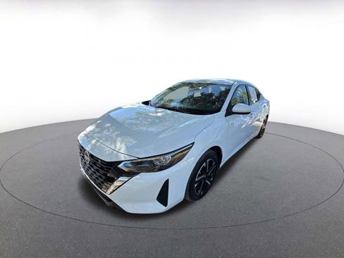 Used 2025 Nissan Sentra SV image 9