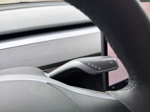 Used 2023 Tesla Model 3 Standard Range image 46