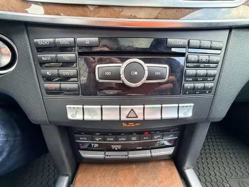 Used 2015 Mercedes-Benz E 350 4MATIC Sedan image 22