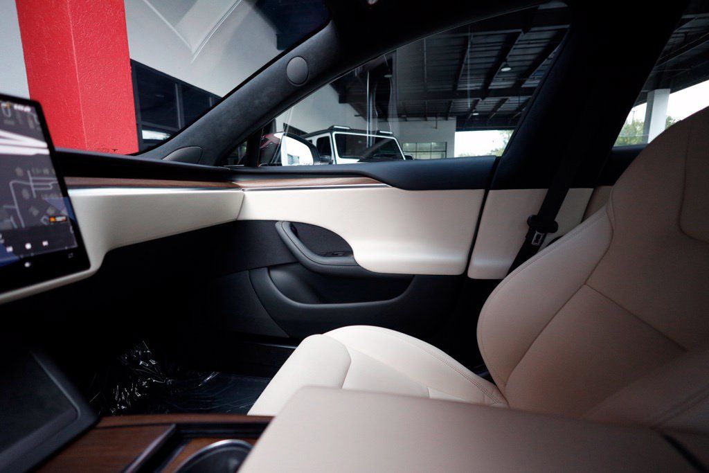 Used 2023 Tesla Model S AWD/4WD image 30