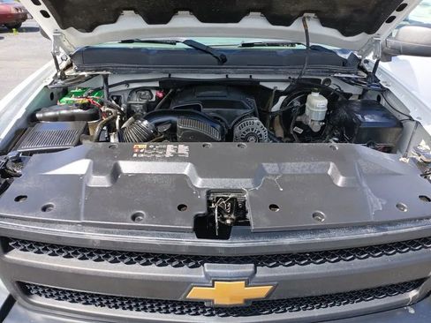 Used 2013 Chevrolet Silverado 1500 W/T w/ Skid Plate Package AWD/4WD image 9