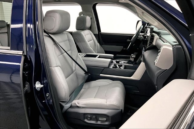 Used 2024 Toyota Tundra Limited AWD/4WD image 8