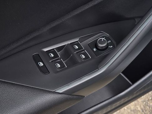 Used 2021 Volkswagen Jetta GLI FWD image 12