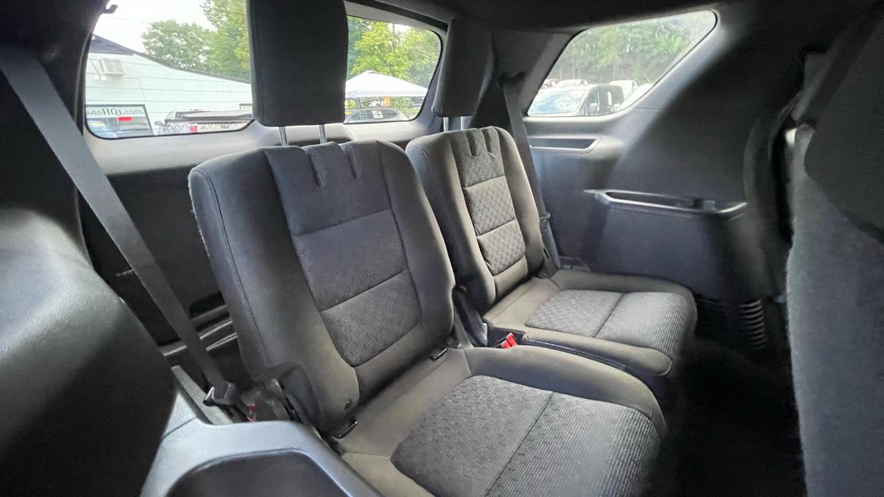 Used 2015 Ford Explorer XLT AWD/4WD image 28