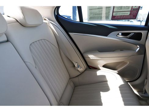 Used 2026 Genesis G70 2.5T Prestige image 14