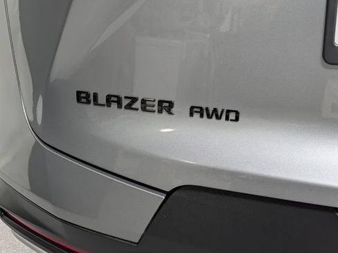 Used 2023 Chevrolet Blazer LT w/ Sound & Technology Package AWD/4WD image 5