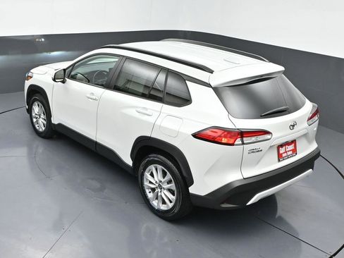 Certified 2022 Toyota Corolla Cross LE image 42