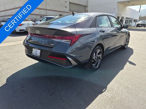 Used 2025 Hyundai Elantra SEL image 7