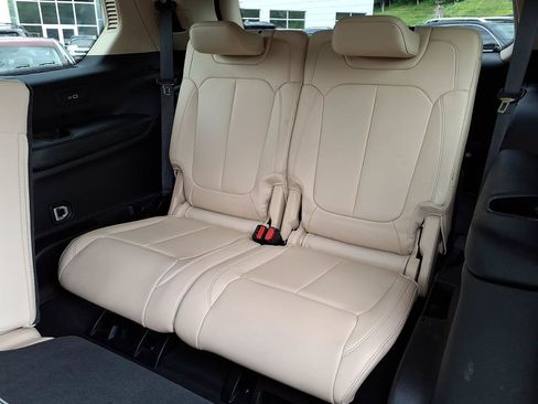 Certified 2022 Jeep Grand Cherokee L Limited AWD/4WD image 11
