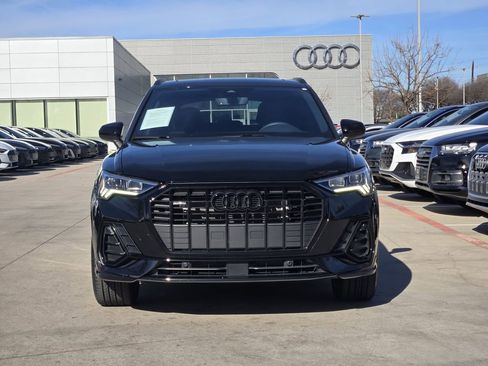 Certified 2025 Audi Q3 2.0T Premium w/ Convenience Package image 3