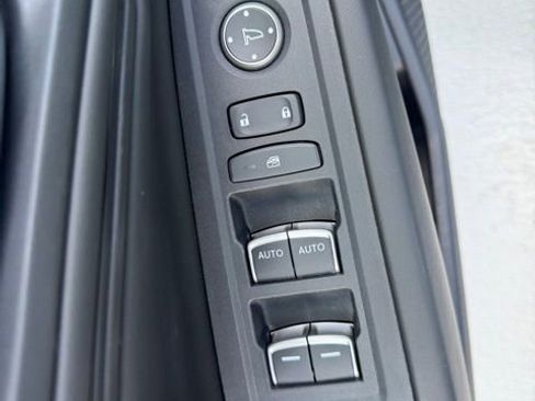 Certified 2023 Honda Accord EX image 22