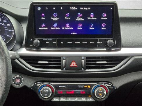 Used 2023 Kia Forte GT-Line w/ GT-Line Premium Package FWD image 15